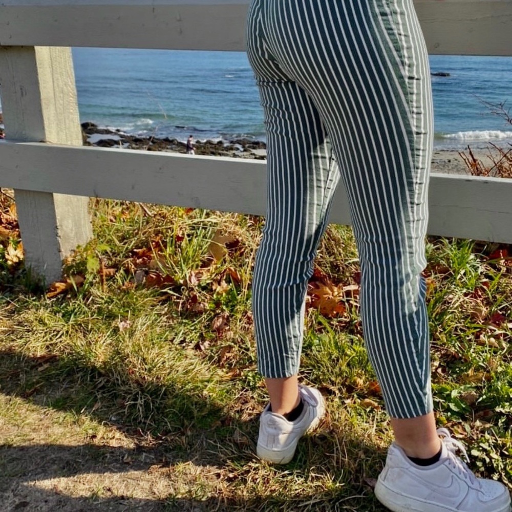 Striped pants 🍑